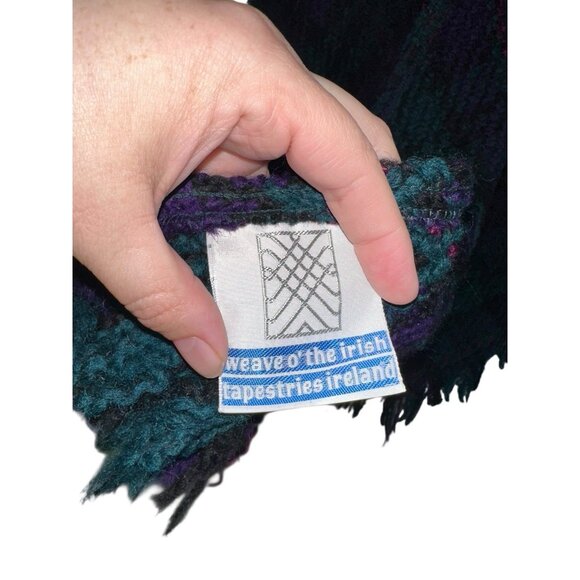 Vintage Weave O’ The Irish Woolf Blend Cape Wrap Knit Purple Plaid Fringe - Picture 3 of 7